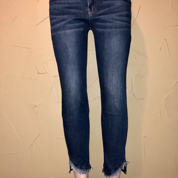 L&B Frayed Hem Ankle Skinny Jeans - Picture 2 of 3
